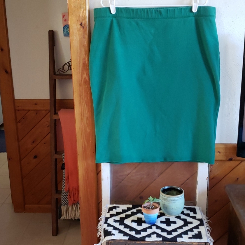 Green Stretch Pencil Skirt